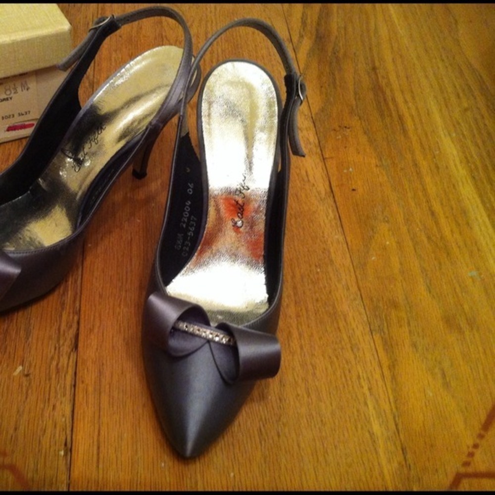East Fifth Sling back pumps rhinestone bow accent